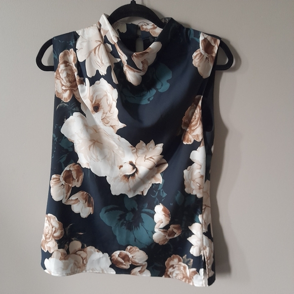 RW&CO - Picture 1 of 6